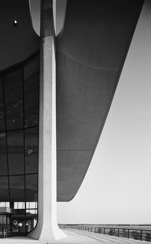Dulles Airport, Eero Saarinen by Ezra Stoller